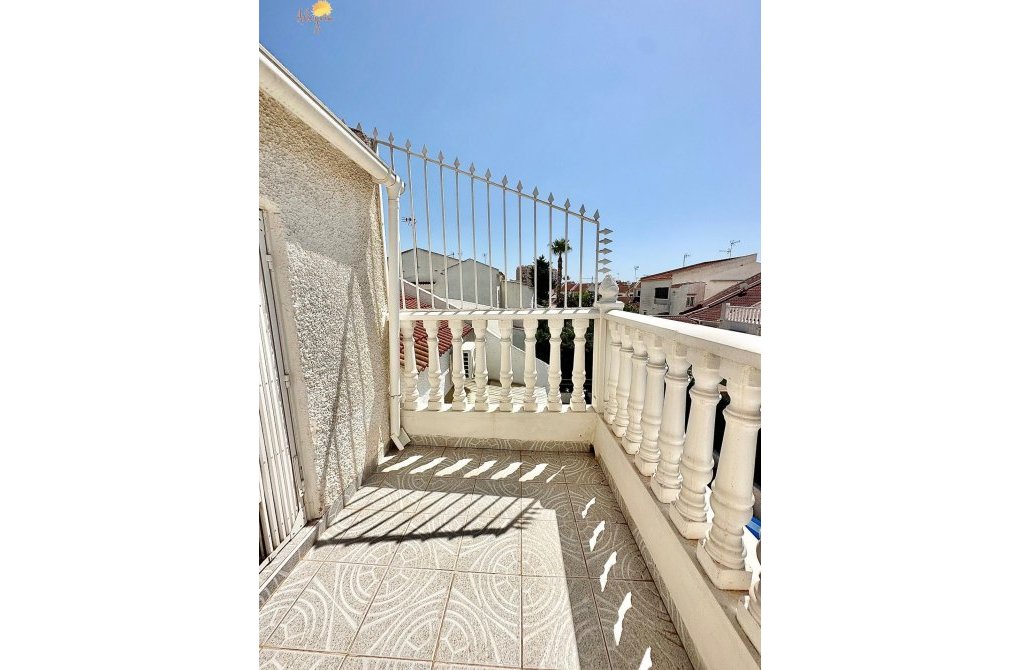 Resale - Terraced house - Torrevieja - Calas blanca