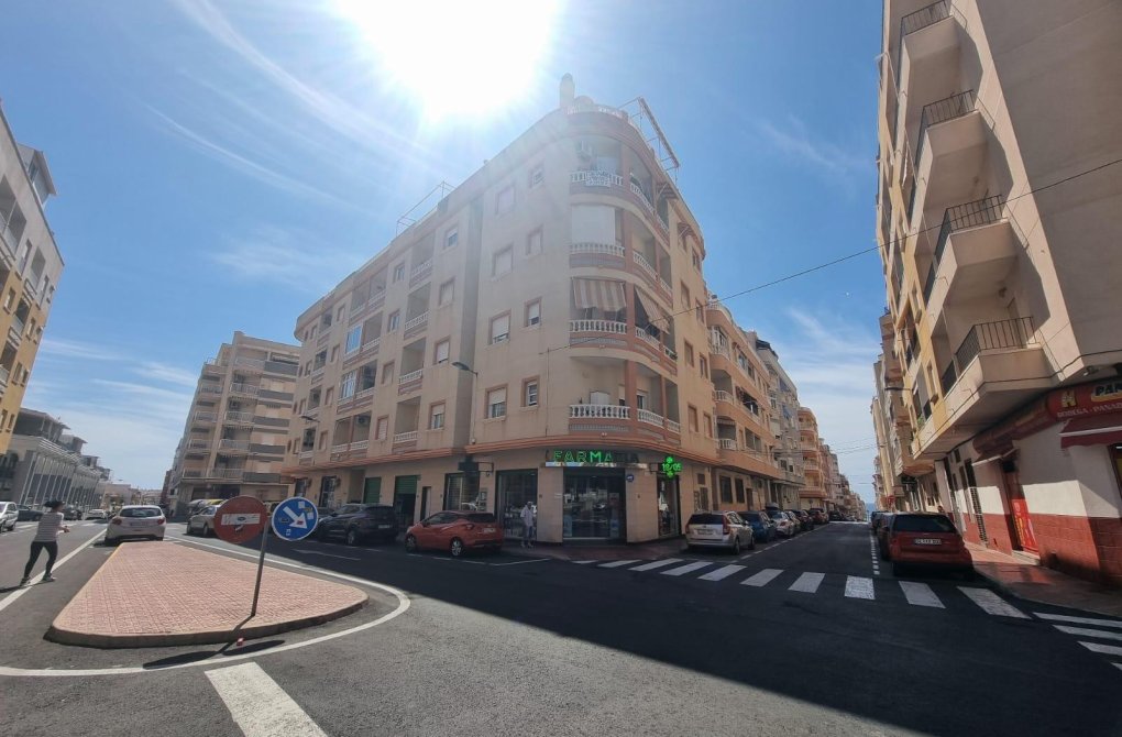 Rynek wtórny - Apartament - Torrevieja - Estacion de autobuses