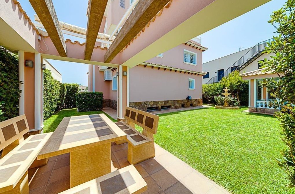 Resale - Villa - Orihuela Costa - La Zenia