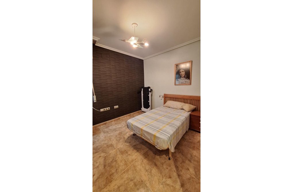 Resale - Apartment - Torrevieja - Playa de los Locos