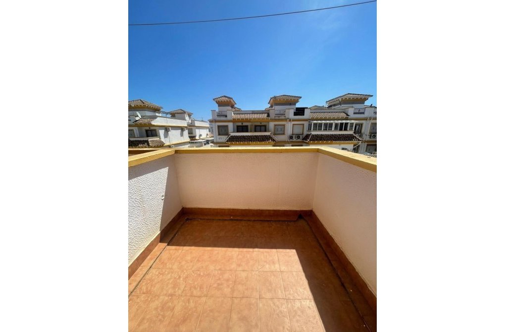 Resale - Terraced house - Torrevieja - Doña ines