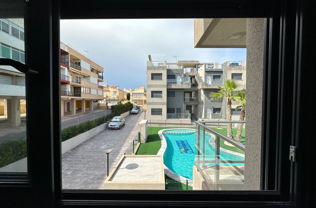 Resale - Apartment - Torrevieja - Los Frutales