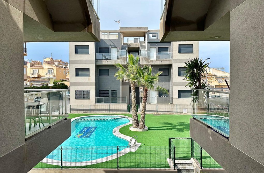 Resale - Apartment - Torrevieja - Los Frutales