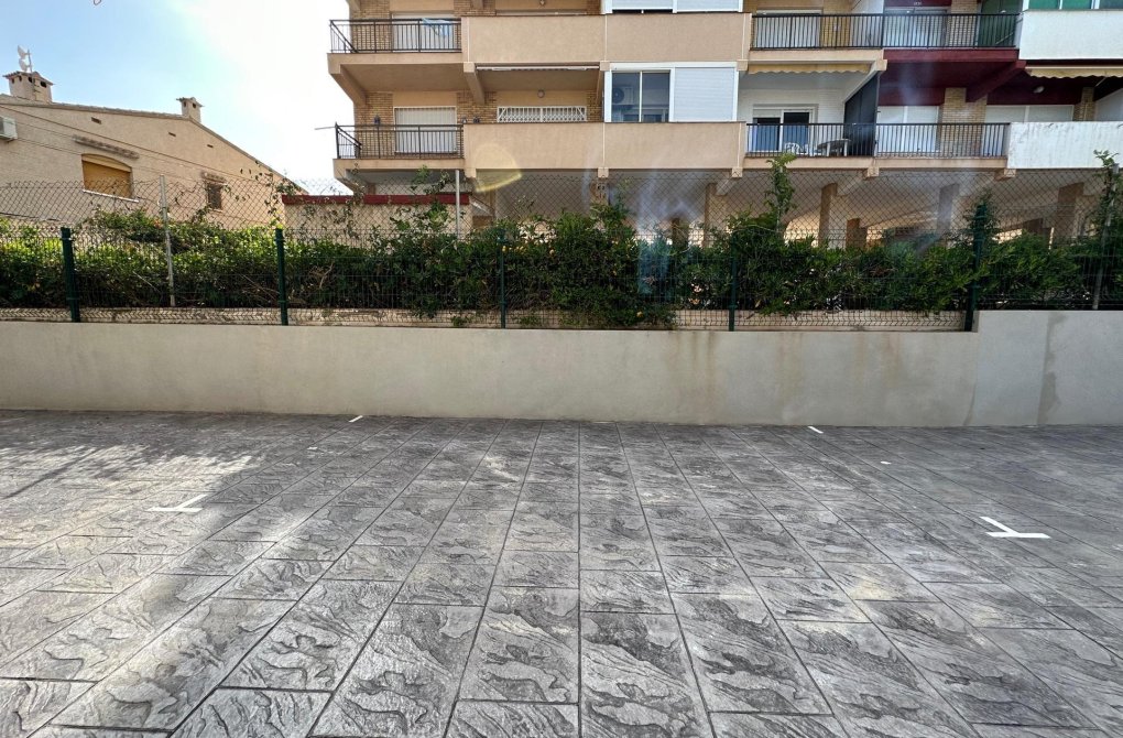 Resale - Apartment - Torrevieja - Los Frutales