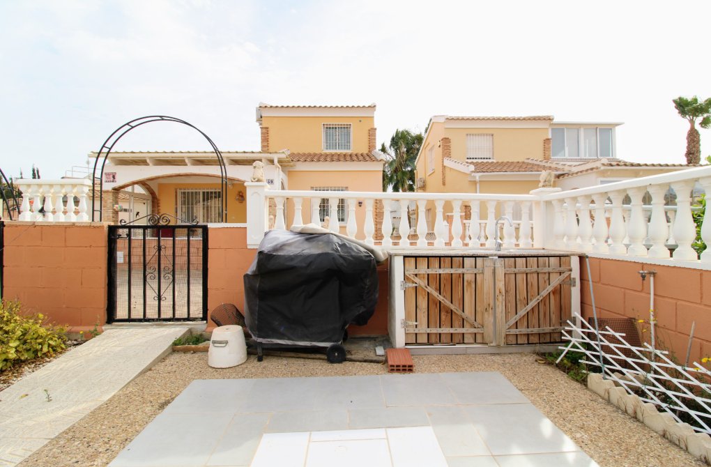 Resale - Chalet - Orihuela Costa - Las Mimosas