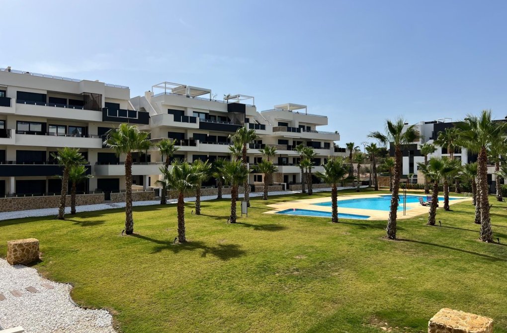 Resale - Apartment - Torrevieja - Los altos