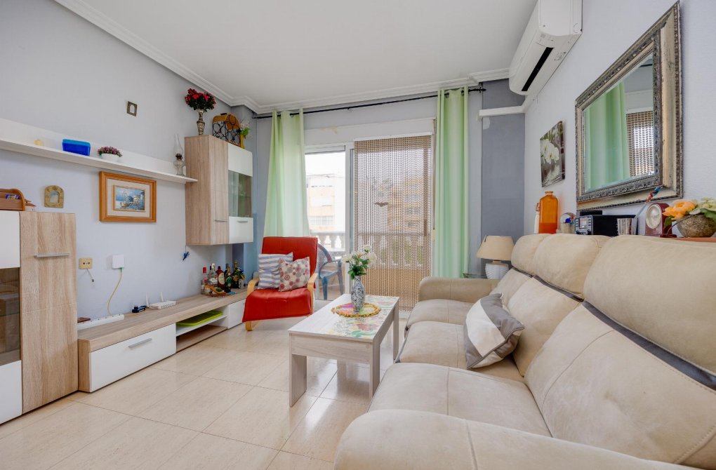 Resale - Apartment - Torrevieja - Playa de Los Locos-Curva del Palangre