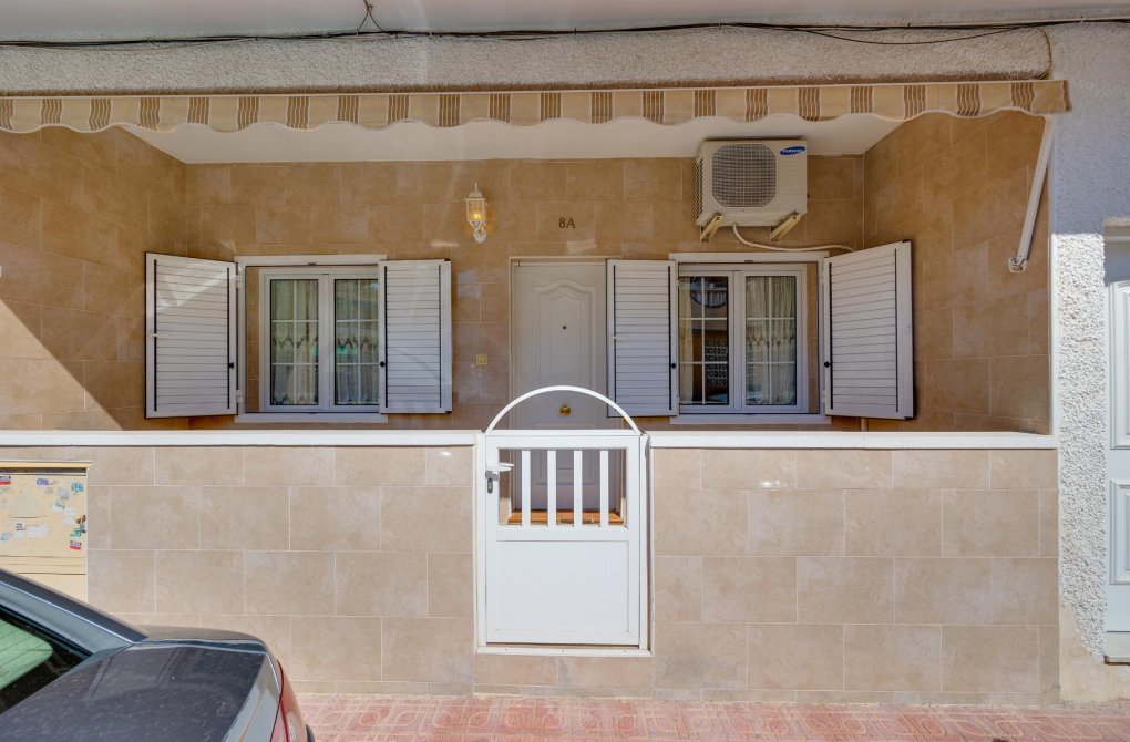 Resale - Bungalow - Torrevieja - Playa de La Acequion