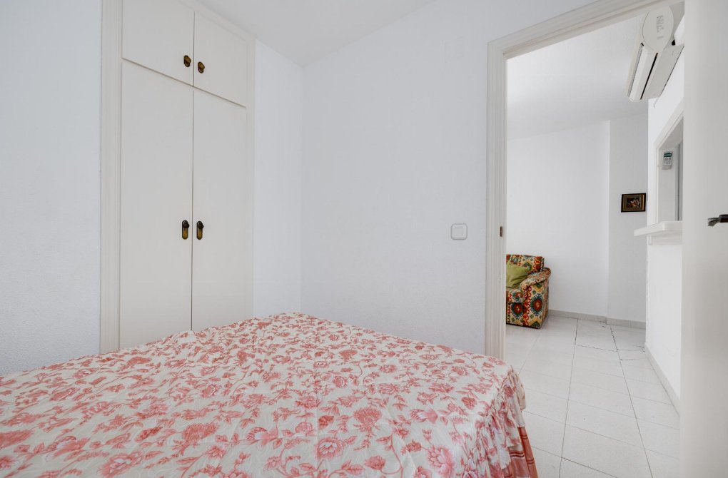 Rynek wtórny - Apartament - Torrevieja - Playa de los Naufragos