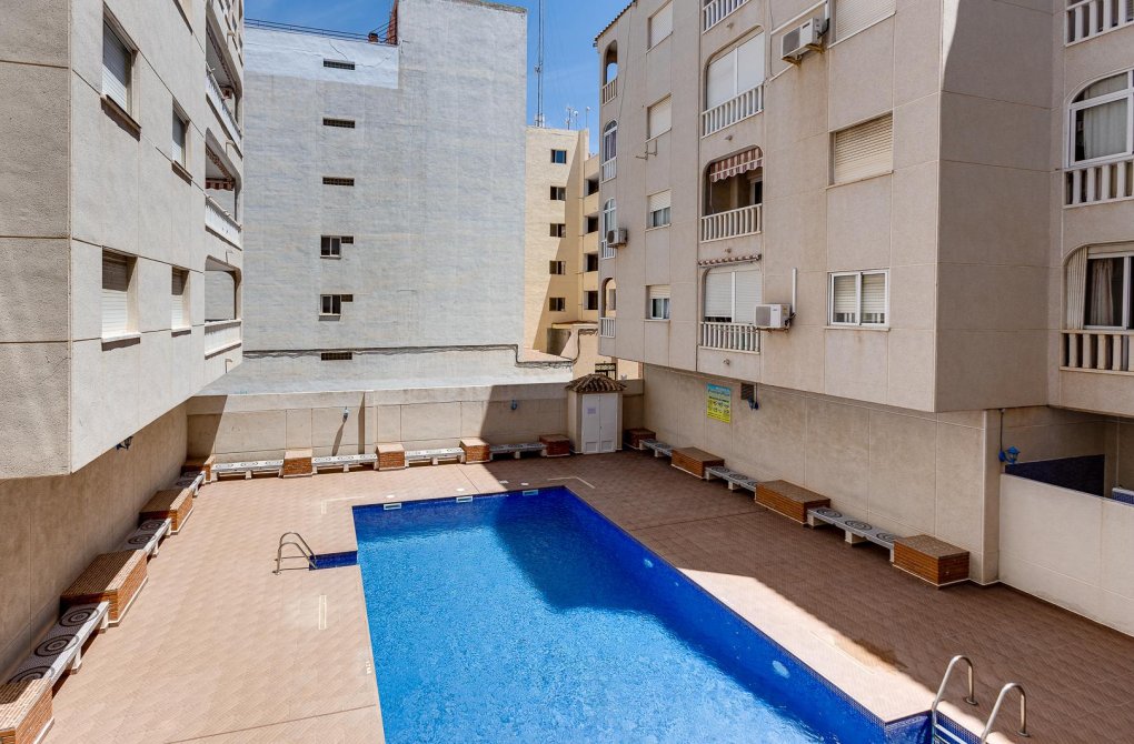 Rynek wtórny - Apartament - Torrevieja - Playa de los Naufragos