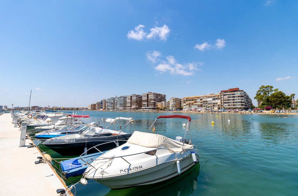 Вторичное жилье - Квартира - Torrevieja - Playa de los Naufragos