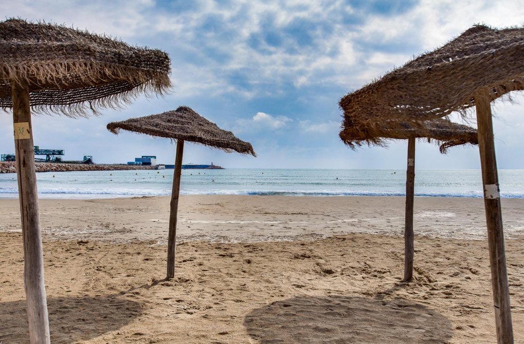 Вторичное жилье - Квартира - Torrevieja - Playa de los Naufragos