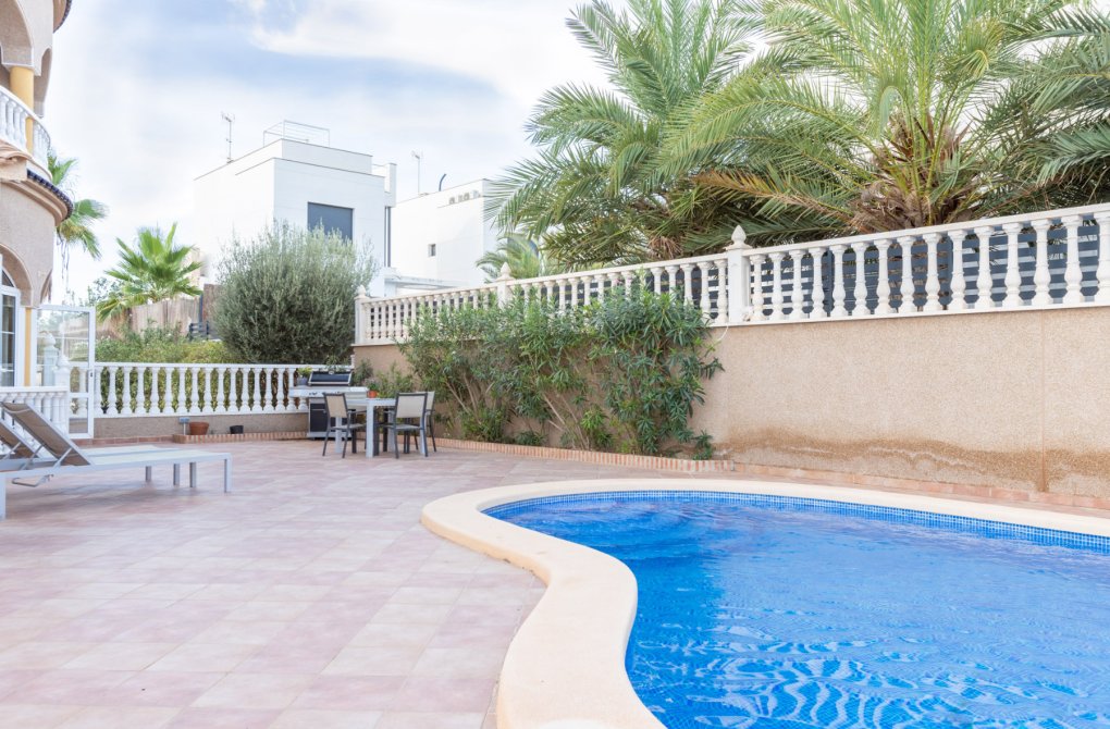 Resale - Apartment - Orihuela Costa - Cabo Roig