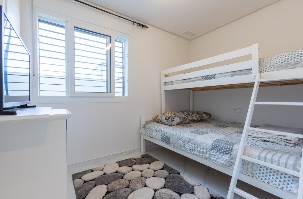 Rynek wtórny - Apartament - Torrevieja - Aguas Nuevas