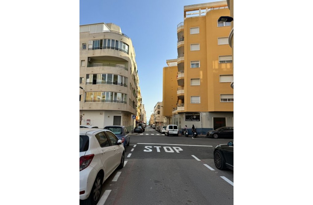 Resale - Apartment - Torrevieja - Centro