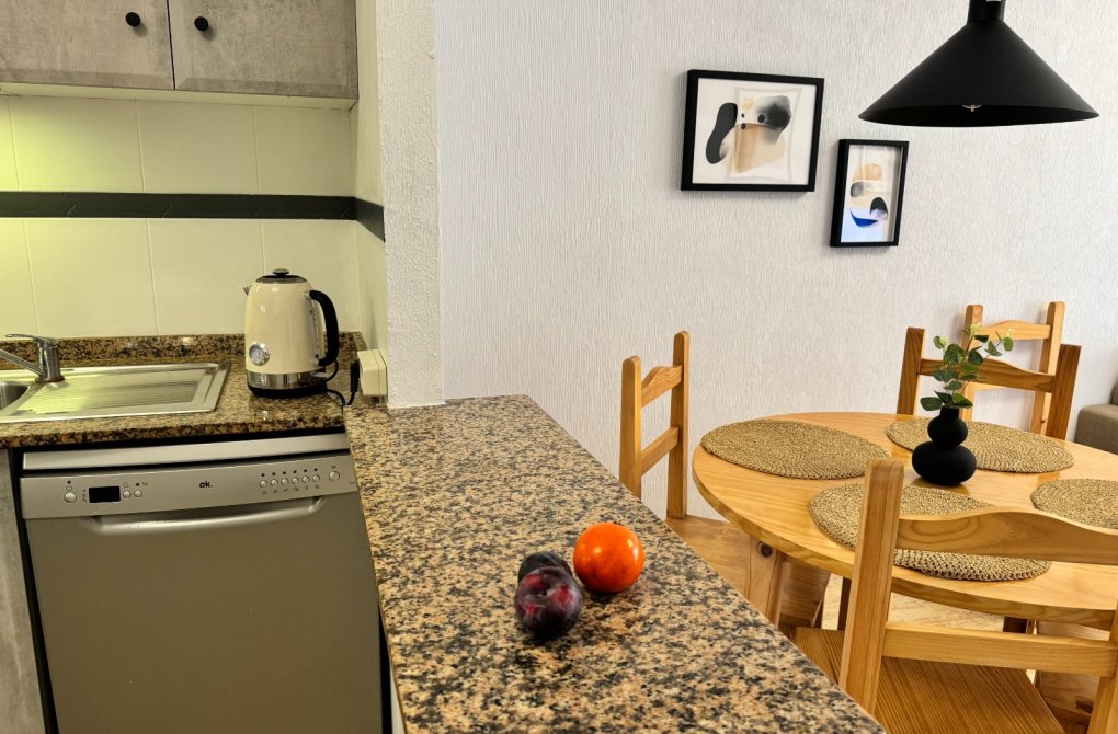 Resale - Apartment - Torrevieja - Centro