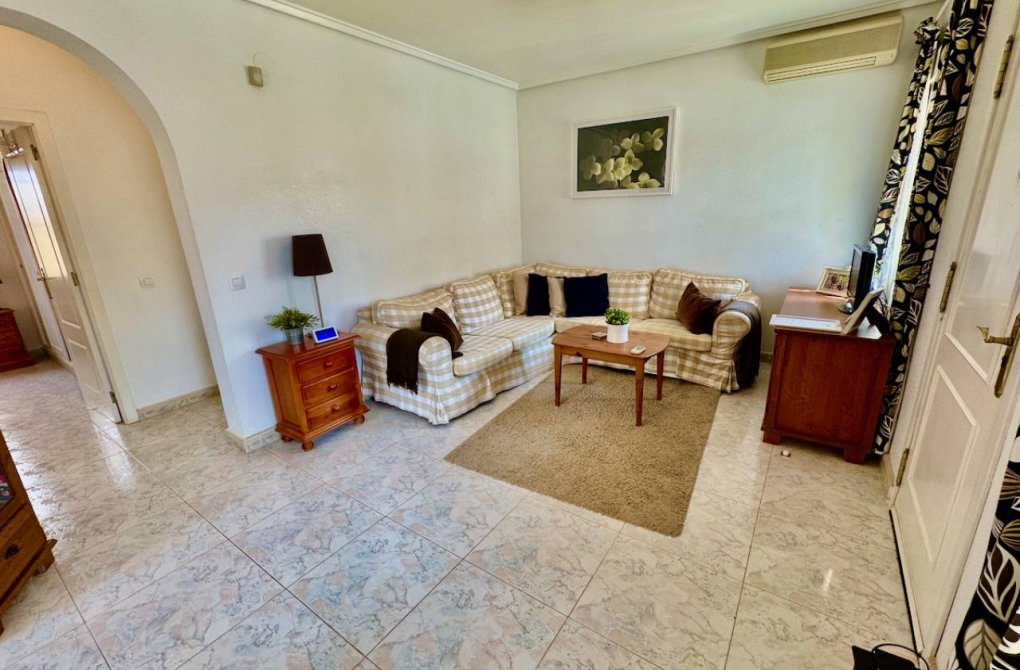 Resale - Villa - Ciudad Quesada - La  Marquesa Golf