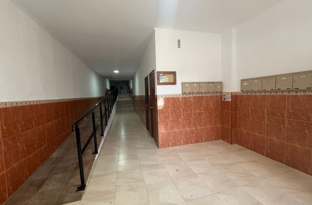 Resale - Apartment - Torrevieja - Centro