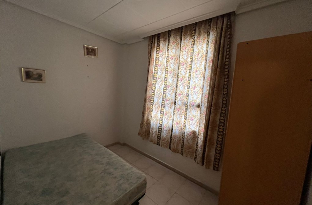 Resale - Apartment - Torrevieja - Centro