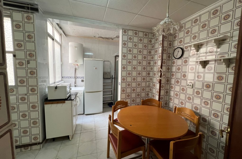 Resale - Apartment - Torrevieja - Centro