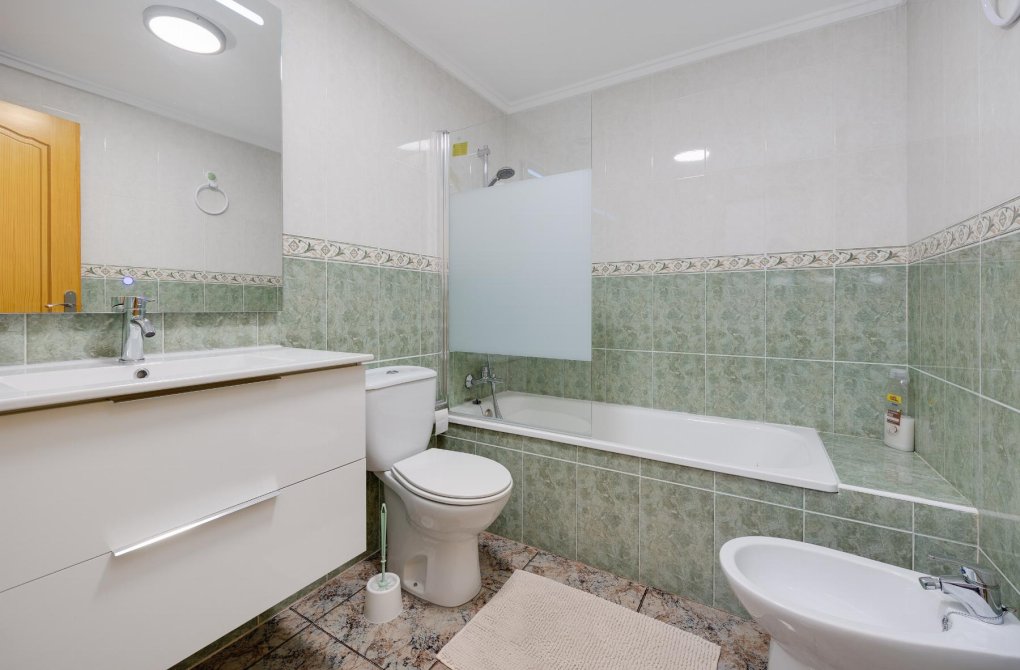 Resale - Apartment - Torrevieja - PLAYA NAUFRAGOS