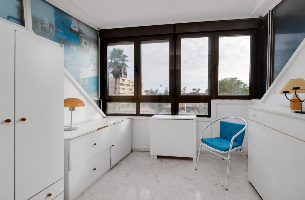 Resale - Apartment - Torrevieja - Cabo cervera