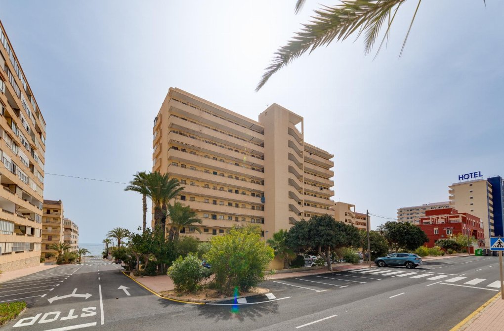 Resale - Apartment - Torrevieja - Cabo cervera