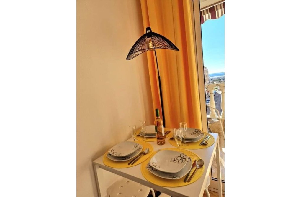 Resale - Apartment - Torrevieja - Parque las naciones