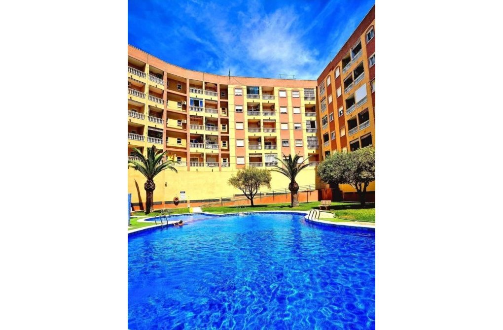 Resale - Apartment - Torrevieja - Parque las naciones