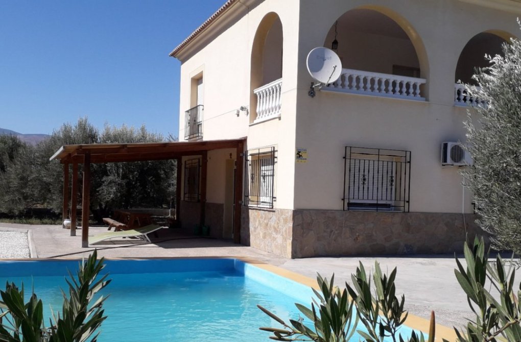 Resale - Country house - Alsodux - ALMERIA