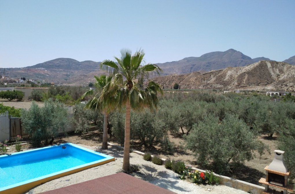 Resale - Country house - Alsodux - ALMERIA