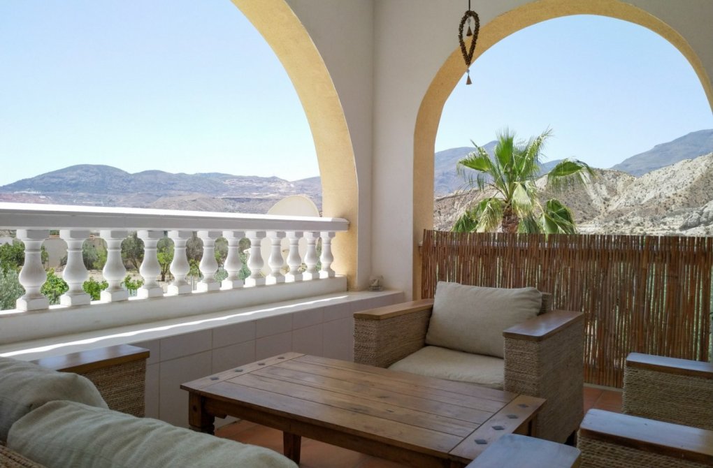 Resale - Country house - Alsodux - ALMERIA