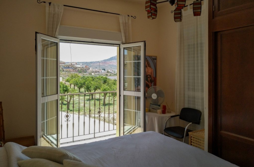 Resale - Country house - Alsodux - ALMERIA