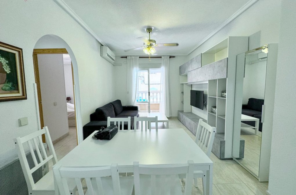 Resale - Apartment - Torrevieja - Playa del cura