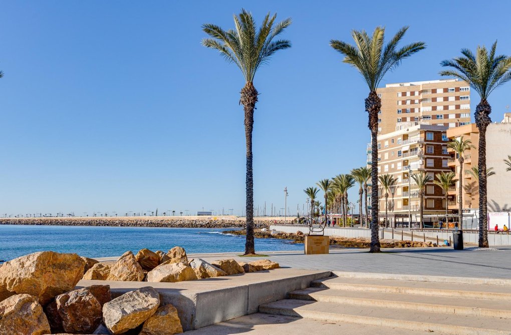 Resale - Apartment - Torrevieja - Sector 25