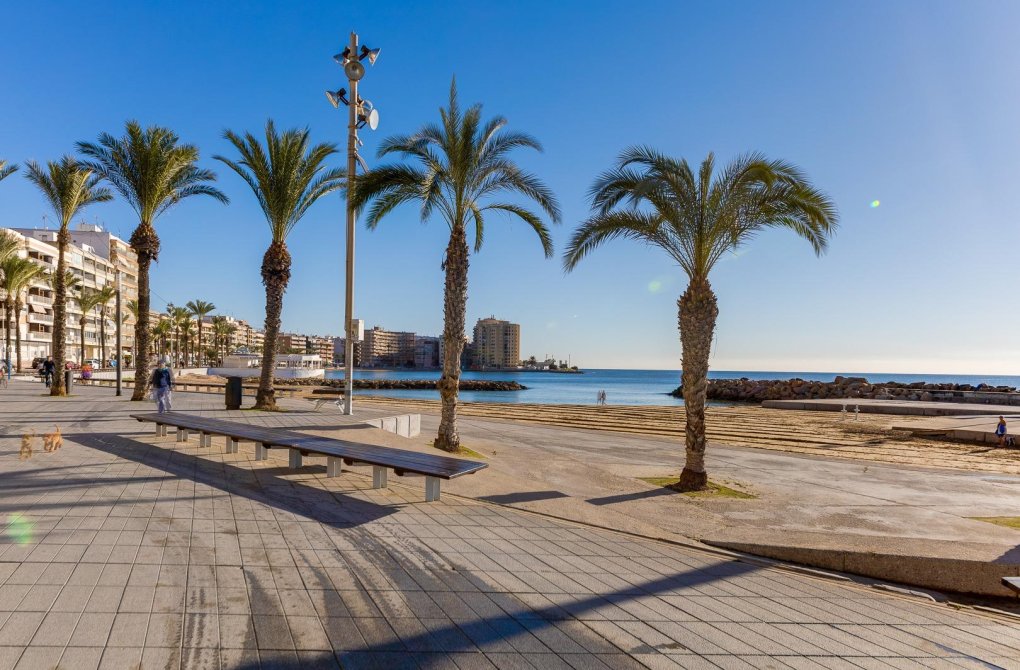 Resale - Apartment - Torrevieja - Sector 25