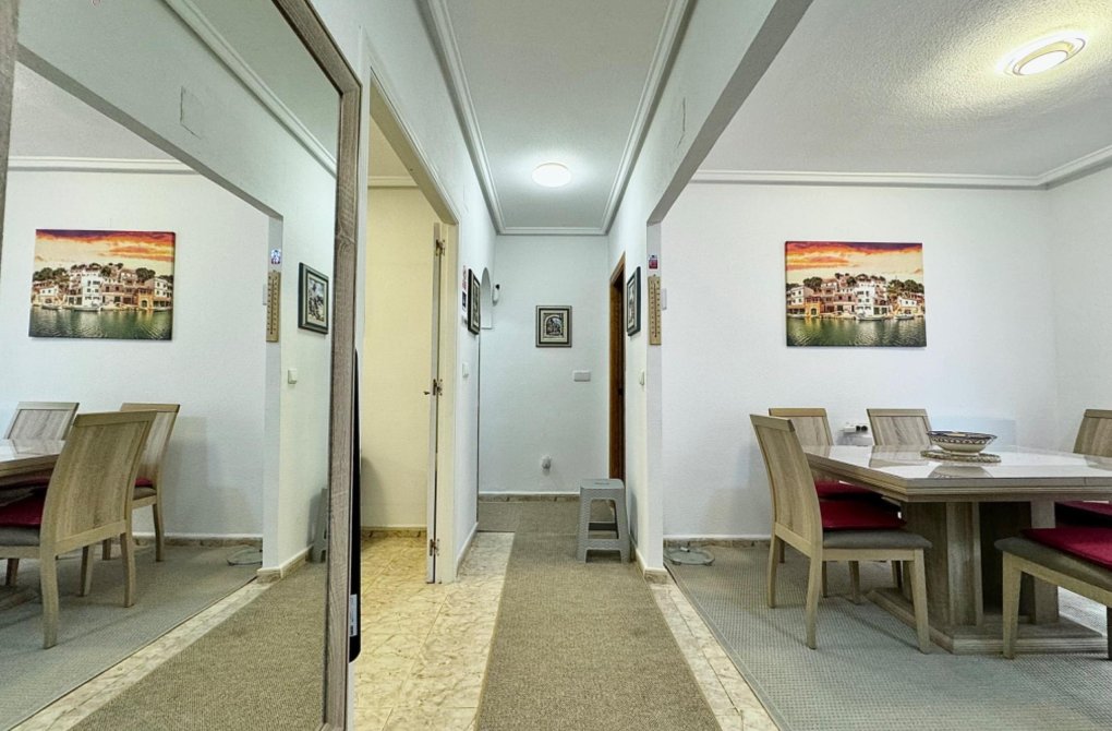 Resale - Apartment - Torrevieja - Playa del cura