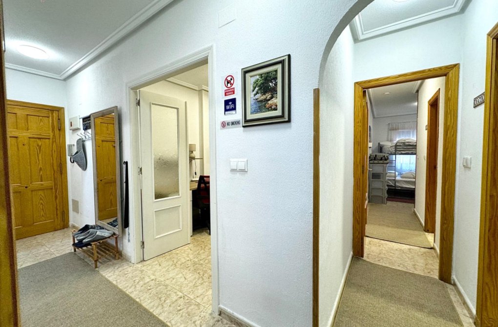 Resale - Apartment - Torrevieja - Playa del cura