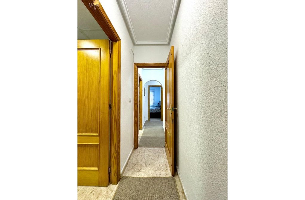 Resale - Apartment - Torrevieja - Playa del cura