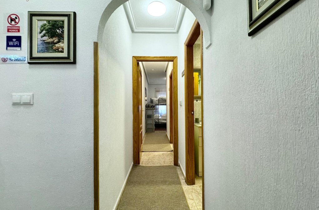 Resale - Apartment - Torrevieja - Playa del cura