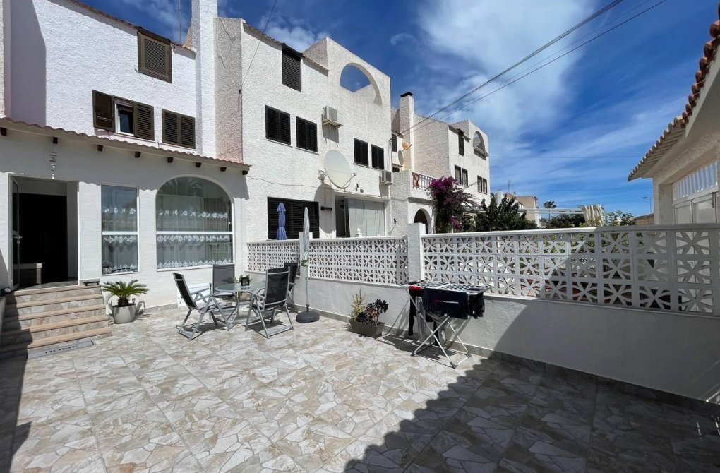 Resale - Terraced house - Torrevieja - Habaneras