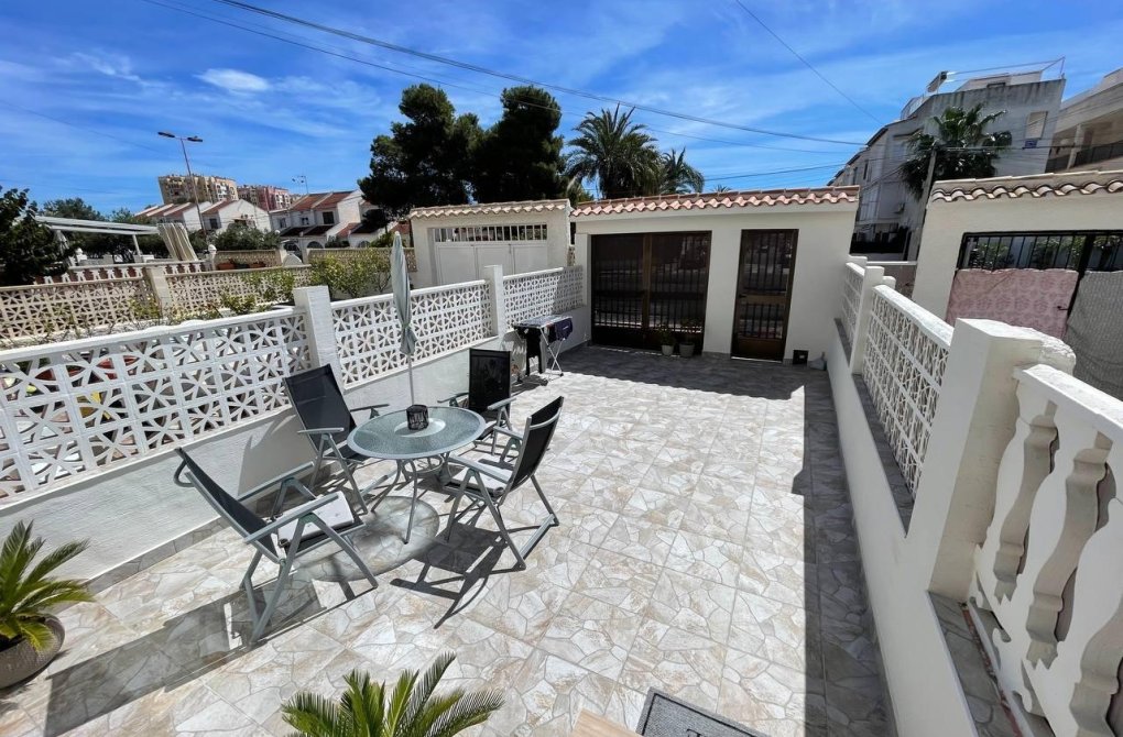 Resale - Terraced house - Torrevieja - Habaneras