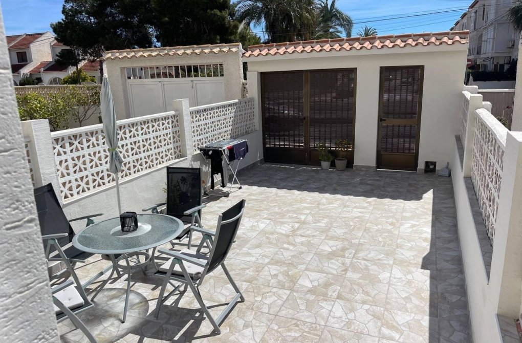 Resale - Terraced house - Torrevieja - Habaneras