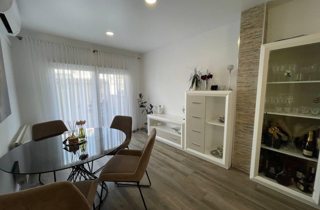 Resale - Terraced house - Torrevieja - Habaneras