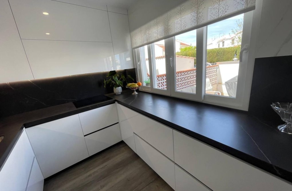 Resale - Terraced house - Torrevieja - Habaneras