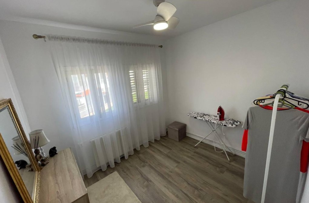 Resale - Terraced house - Torrevieja - Habaneras