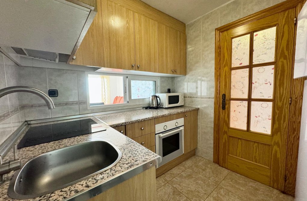 Resale - Apartment - Torrevieja - Playa del cura