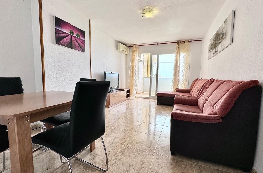 Resale - Apartment - Torrevieja - Playa del cura