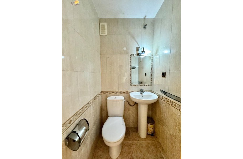 Resale - Apartment - Torrevieja - Playa del cura