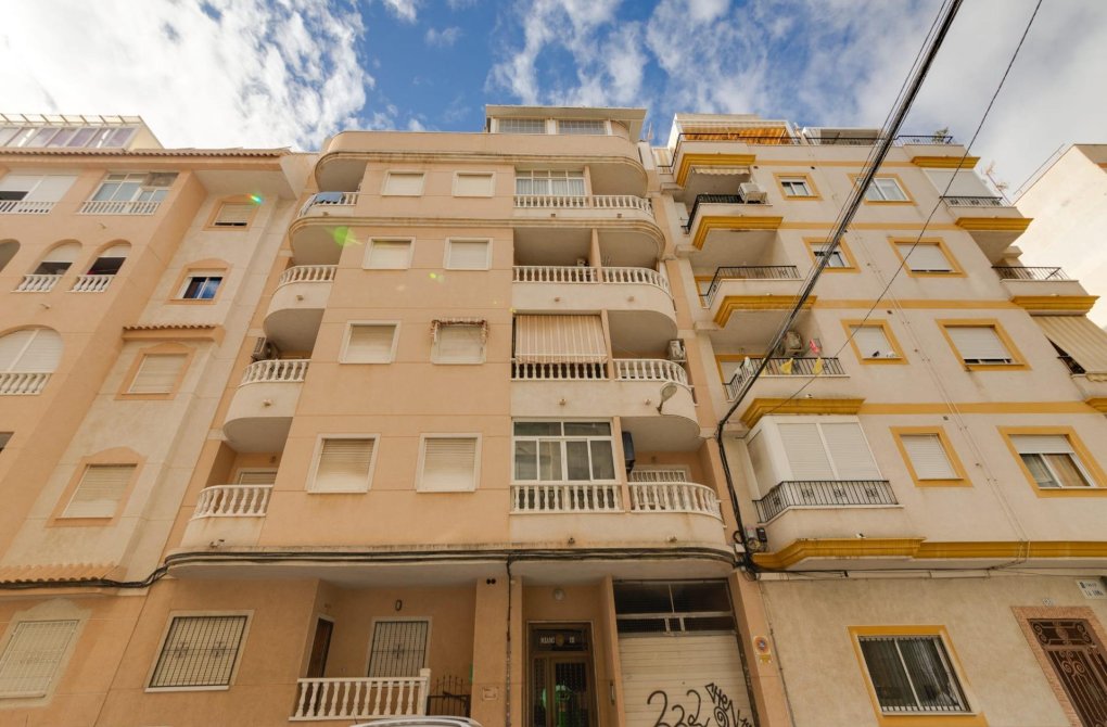 Resale - Apartment - Torrevieja - Estacion de autobuses